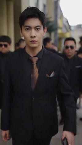 蚀骨囚婚，弃妻出逃